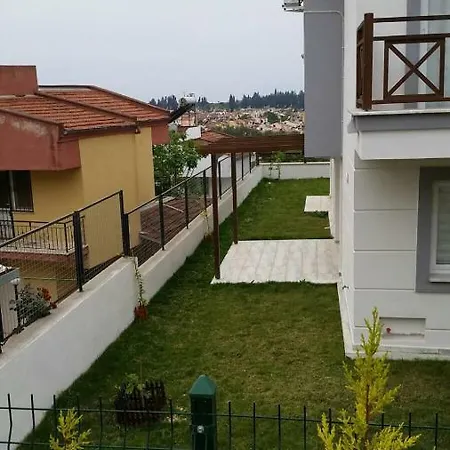 Maurice Number 8 Villa Kusadası